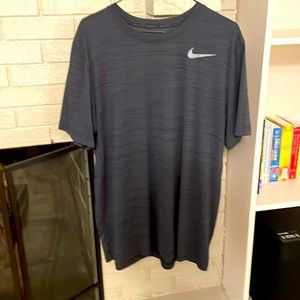 Men’s Nike Dri-fit T-shirt. Size XL.